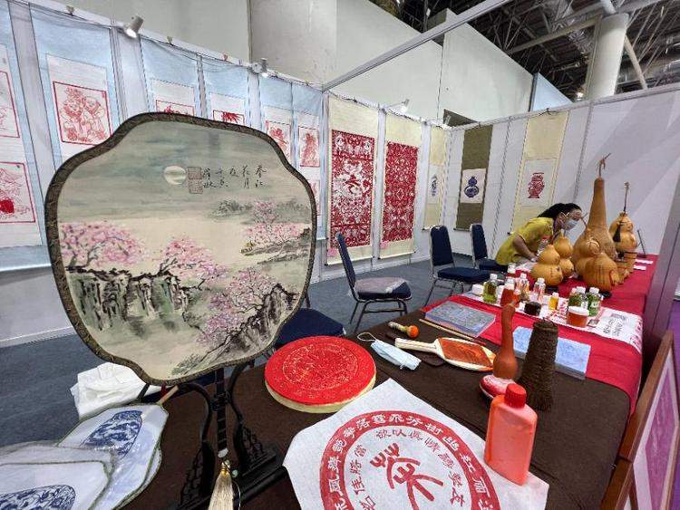 来这场博览会感受“山东手造”之美 沉浸式工艺品采购与艺术盛宴
